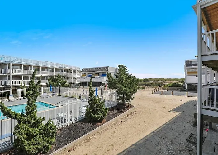 Holiday home Beachwalk 23